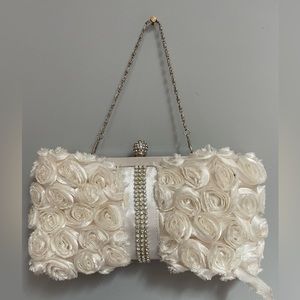 Women's Floral Clutch